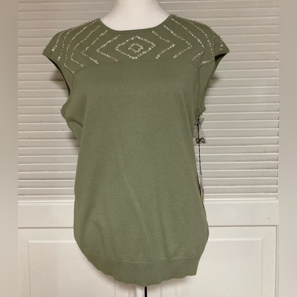 NWT Reba Sleeveless Blouse Size Large - Picture 2 of 10